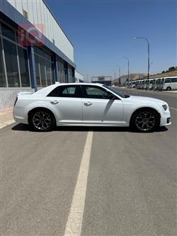 کرایسلەر 300